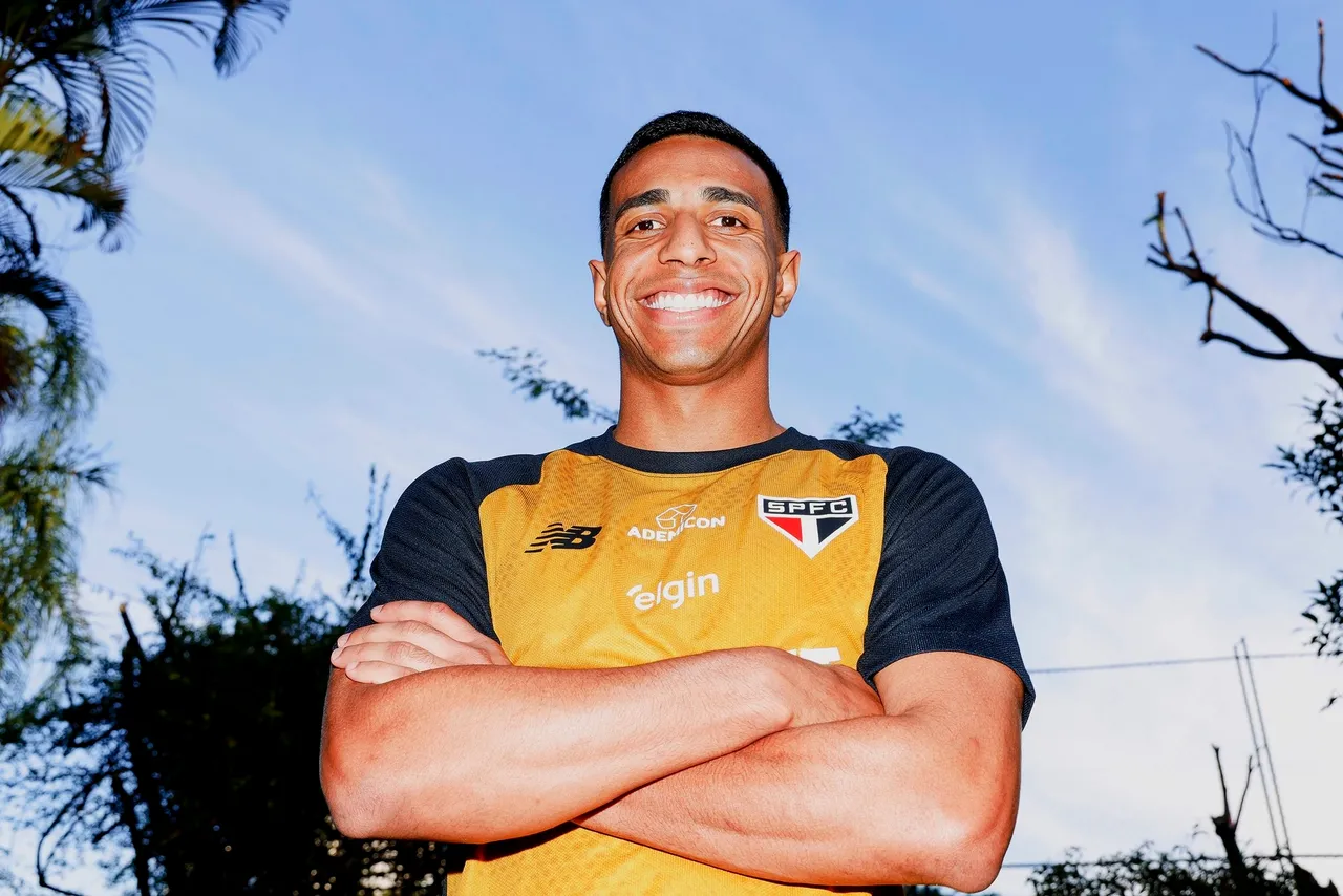 Victor Sá desfalca São Paulo contra a Chapecoense e abre brecha tática