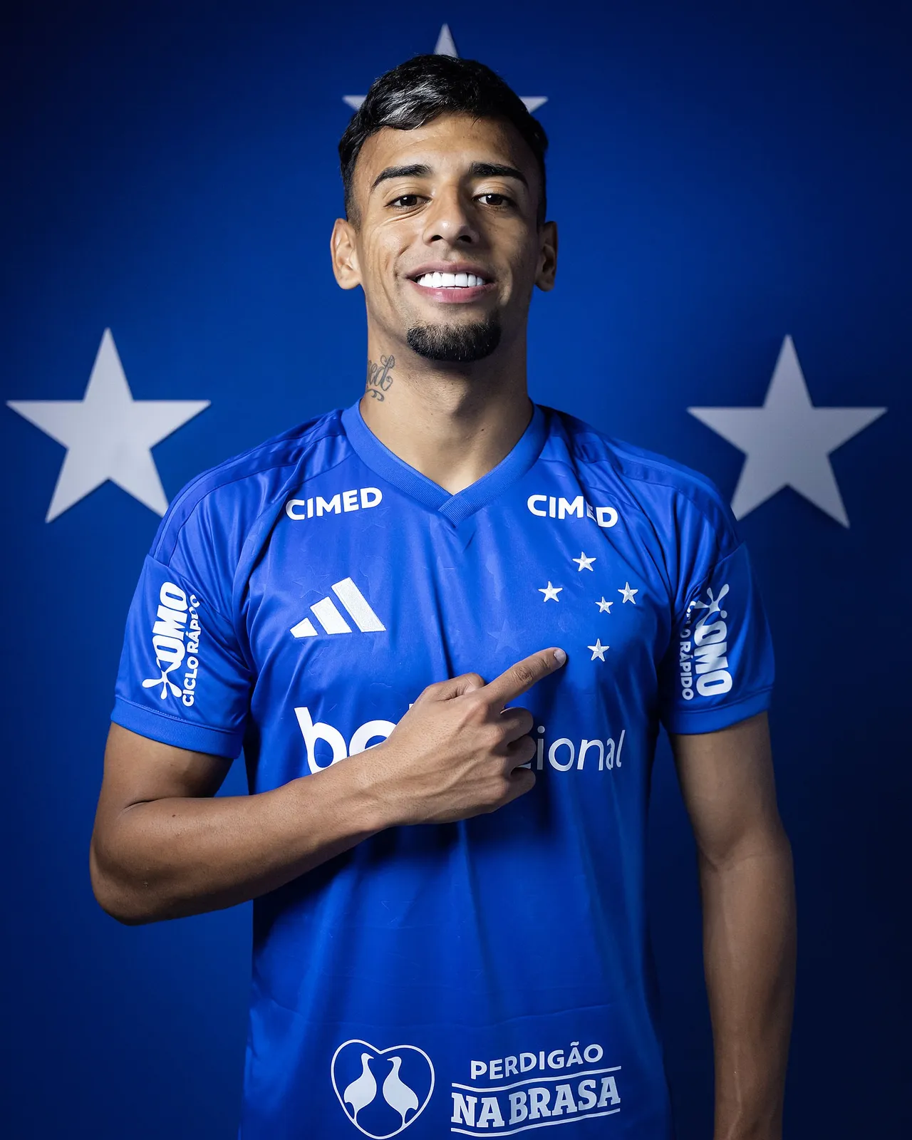 Lucho Rodríguez se apresenta