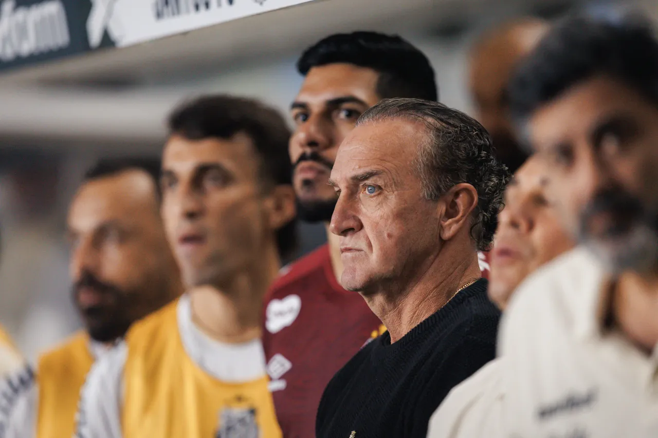 Cuca justifica risco com Neymar e lamenta lesões na eliminação do Santos