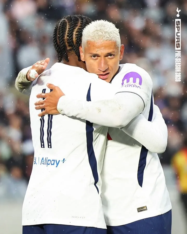Tottenham vence amistoso