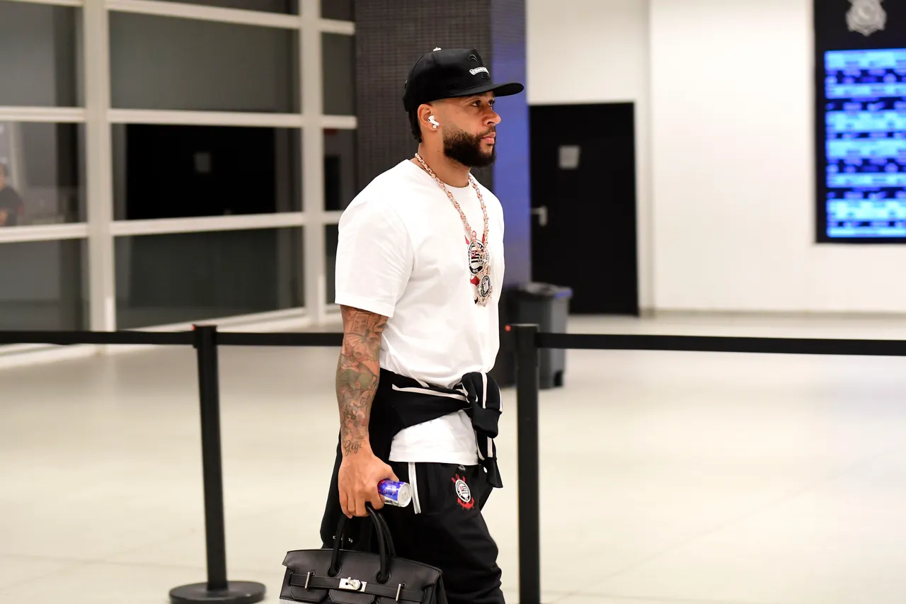Memphis pode ter novo contrato