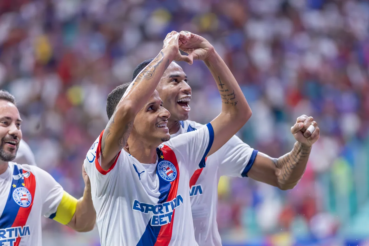 Defensores e visitantes dominam rodada 26 do Cartola, Bahia brilha