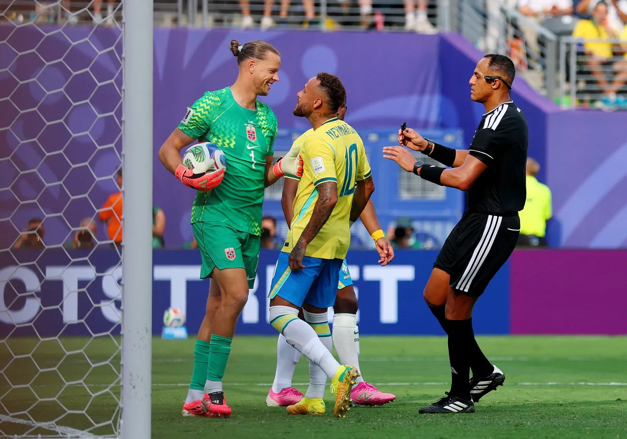 Neymar perdoado por goleiro da Noruega