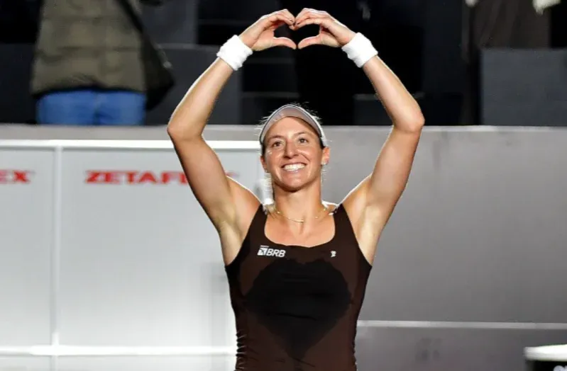Stefani e Dabrowski comandam SP Open e buscam consolidar supremacia nas duplas