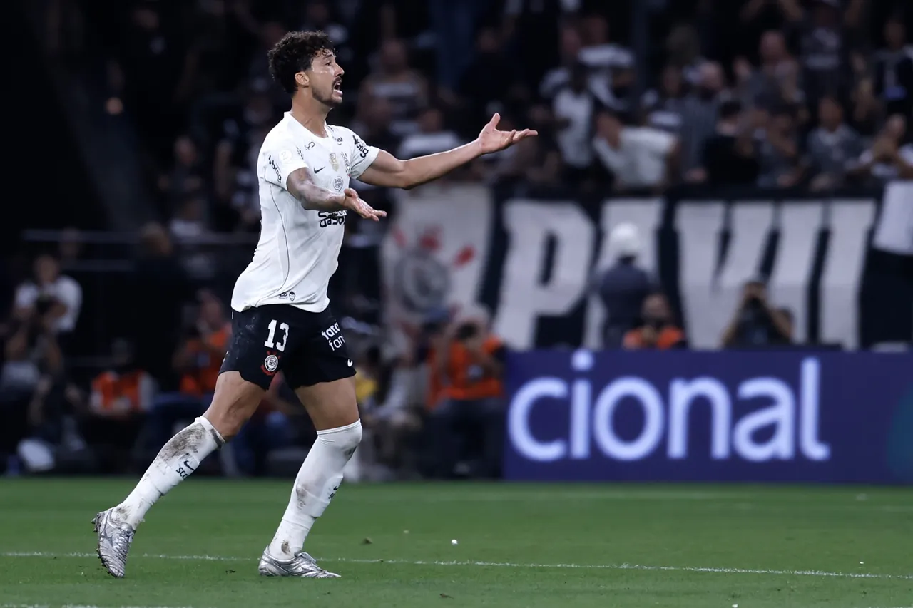 Gustavo Henrique lamenta eliminação