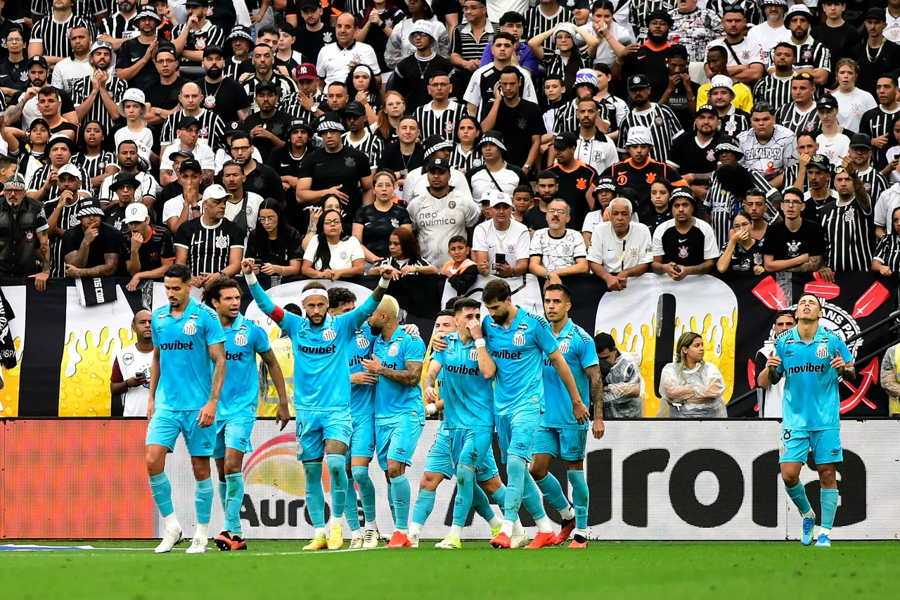 Santos reinaugura temporada ao vencer Corinthians em Itaquera