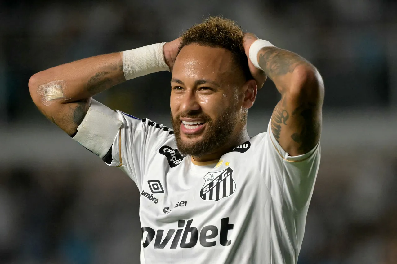 Cuca defende Neymar após polêmica
