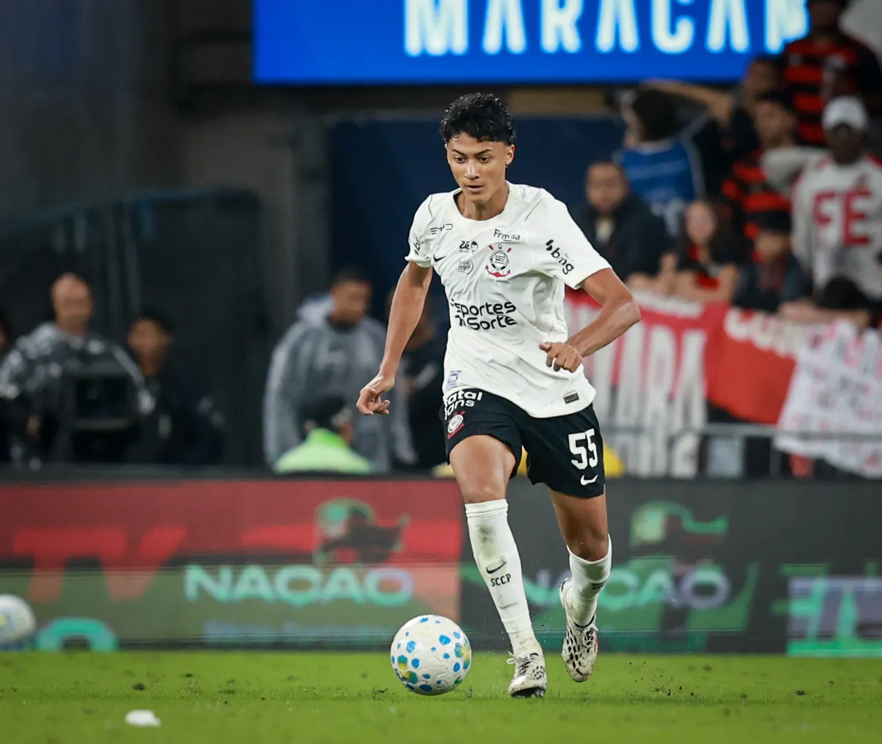 Iago Machado brilha na estreia e reforça a zaga do Corinthians