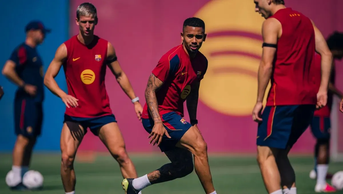Barcelona tenta abrir vantagem na liderança com estreia de Gabriel Jesus contra Valencia