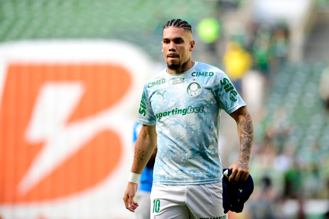 Paulinho fica fora de pelo menos sete jogos e Palmeiras apoia recuperação