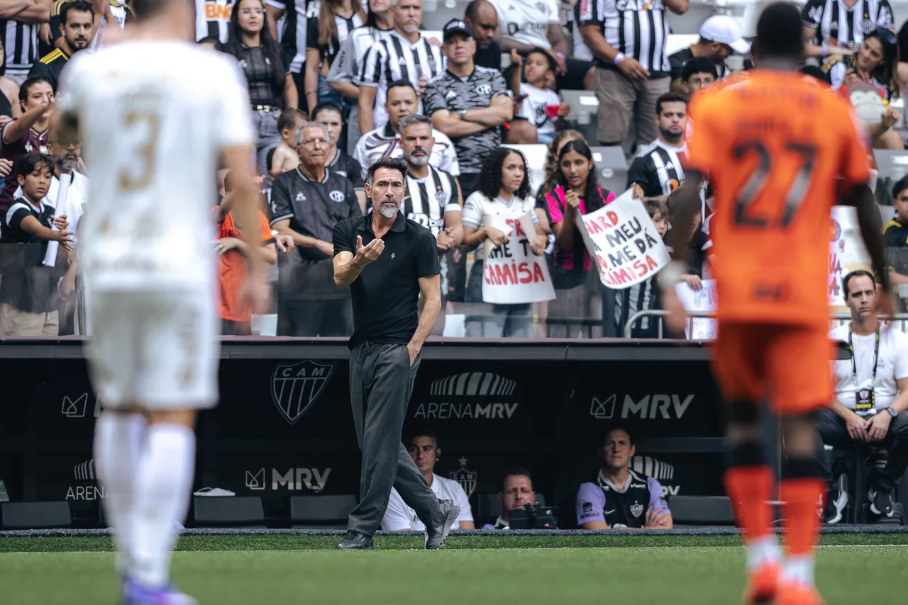Domínguez alerta Atlético-MG: equipe deve evoluir antes da sequência decisiva