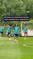 Yamal poupado no treino da Espanha